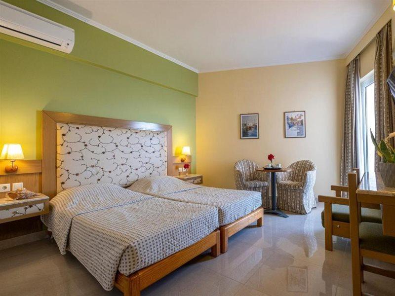Dolfin Hotel Toló Kültér fotó