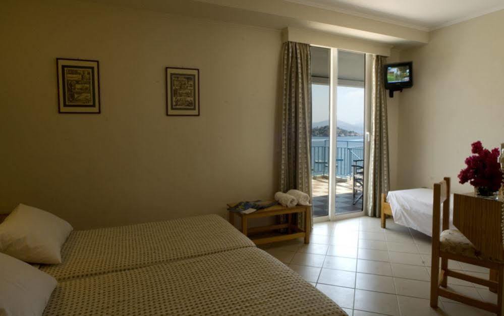 Dolfin Hotel Toló Kültér fotó