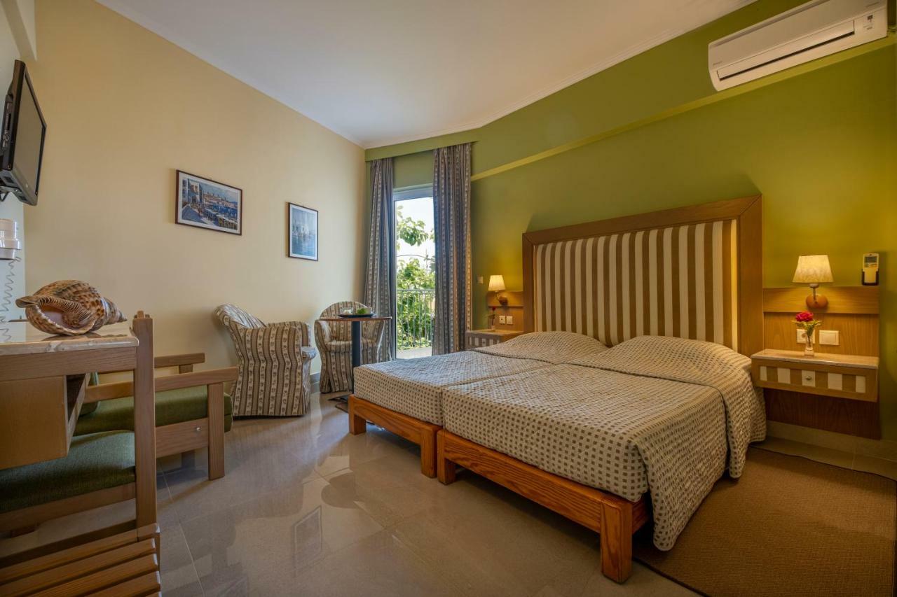 Dolfin Hotel Toló Kültér fotó
