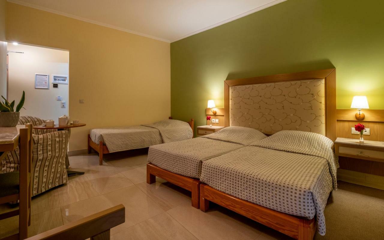 Dolfin Hotel Toló Kültér fotó