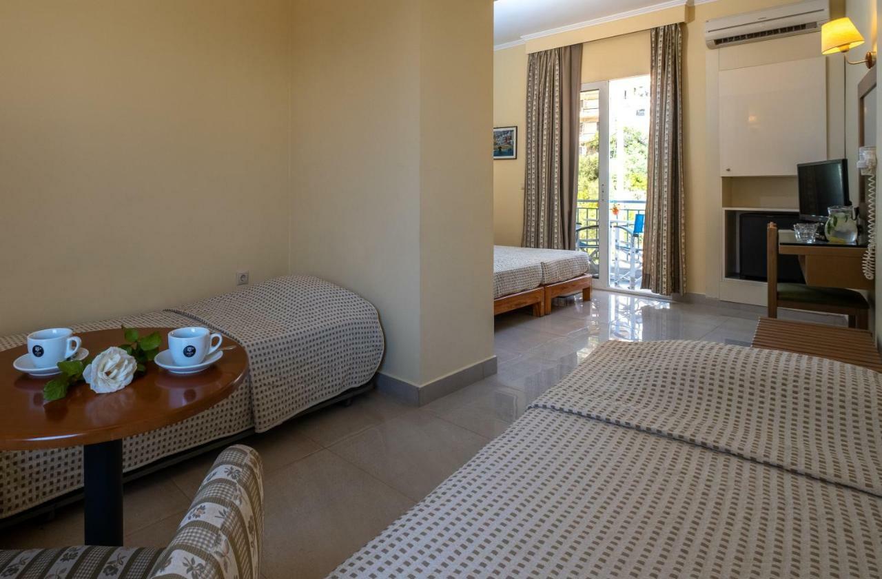 Dolfin Hotel Toló Kültér fotó