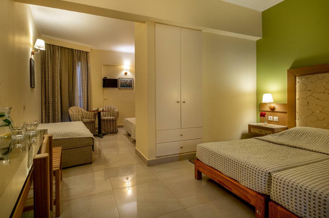 Dolfin Hotel Toló Kültér fotó