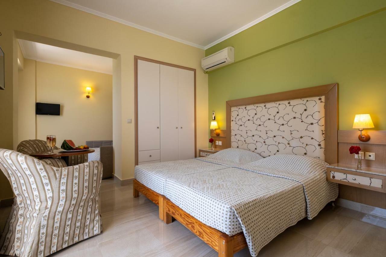 Dolfin Hotel Toló Kültér fotó