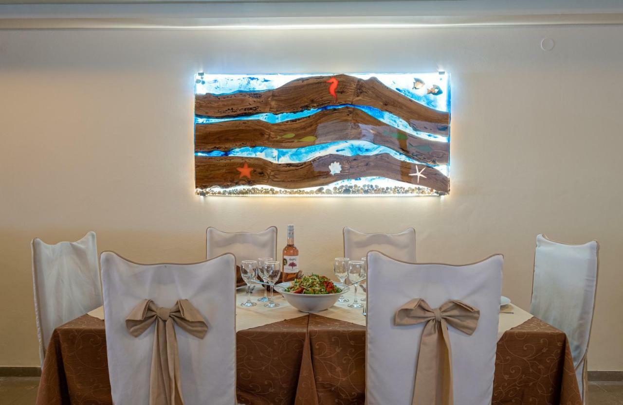 Dolfin Hotel Toló Kültér fotó