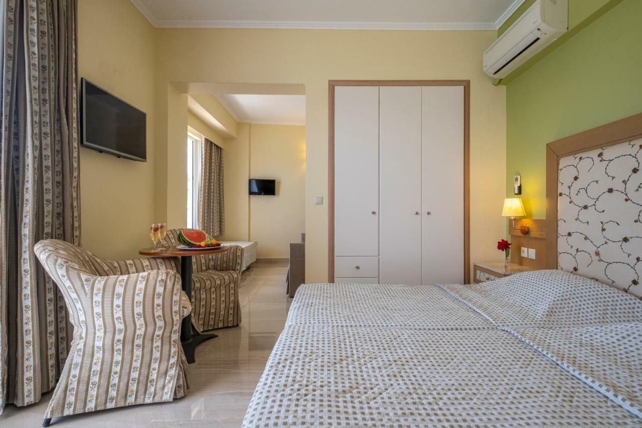 Dolfin Hotel Toló Kültér fotó