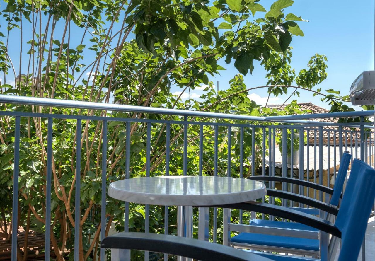 Dolfin Hotel Toló Kültér fotó